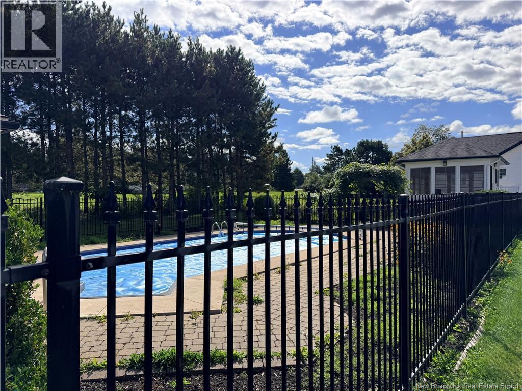 12 Meredith Drive - 21