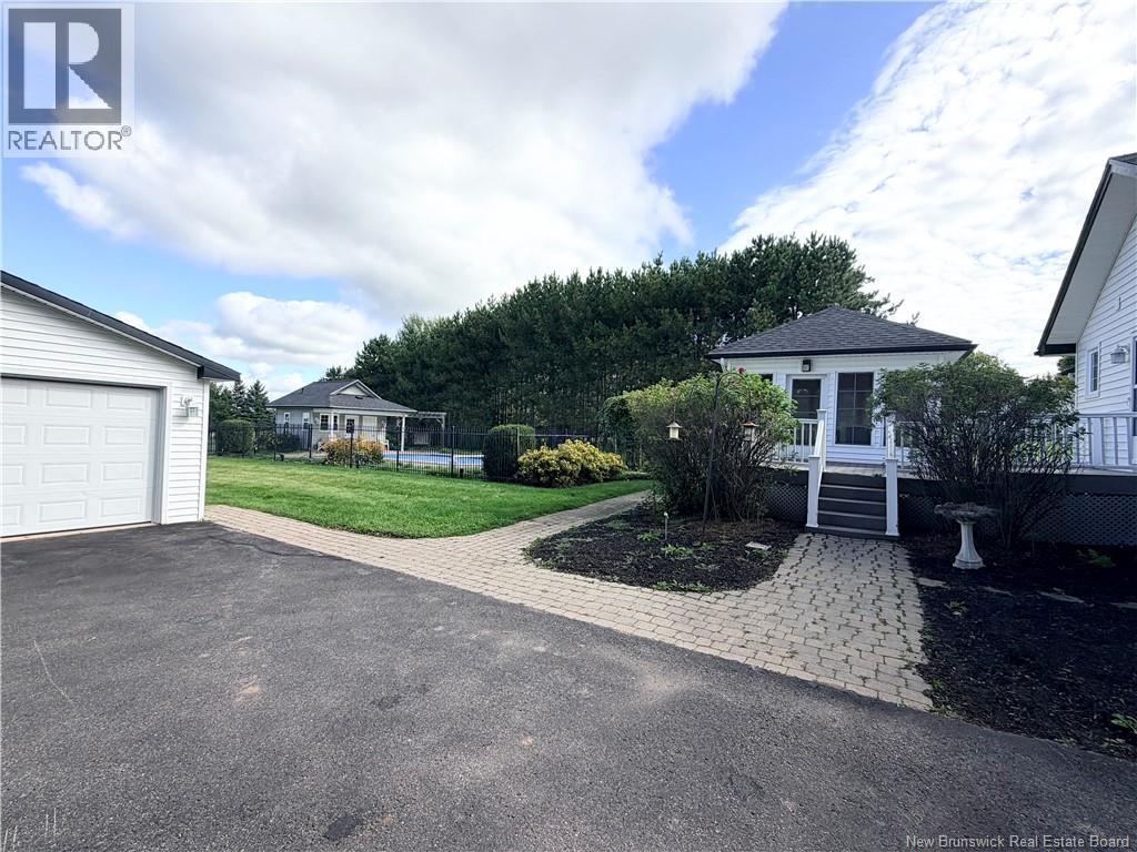 12 Meredith Drive - 3