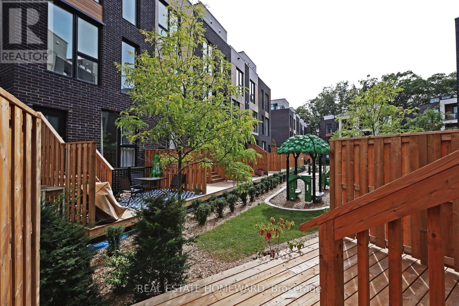 #16 178 CLONMORE DRIVE - 22