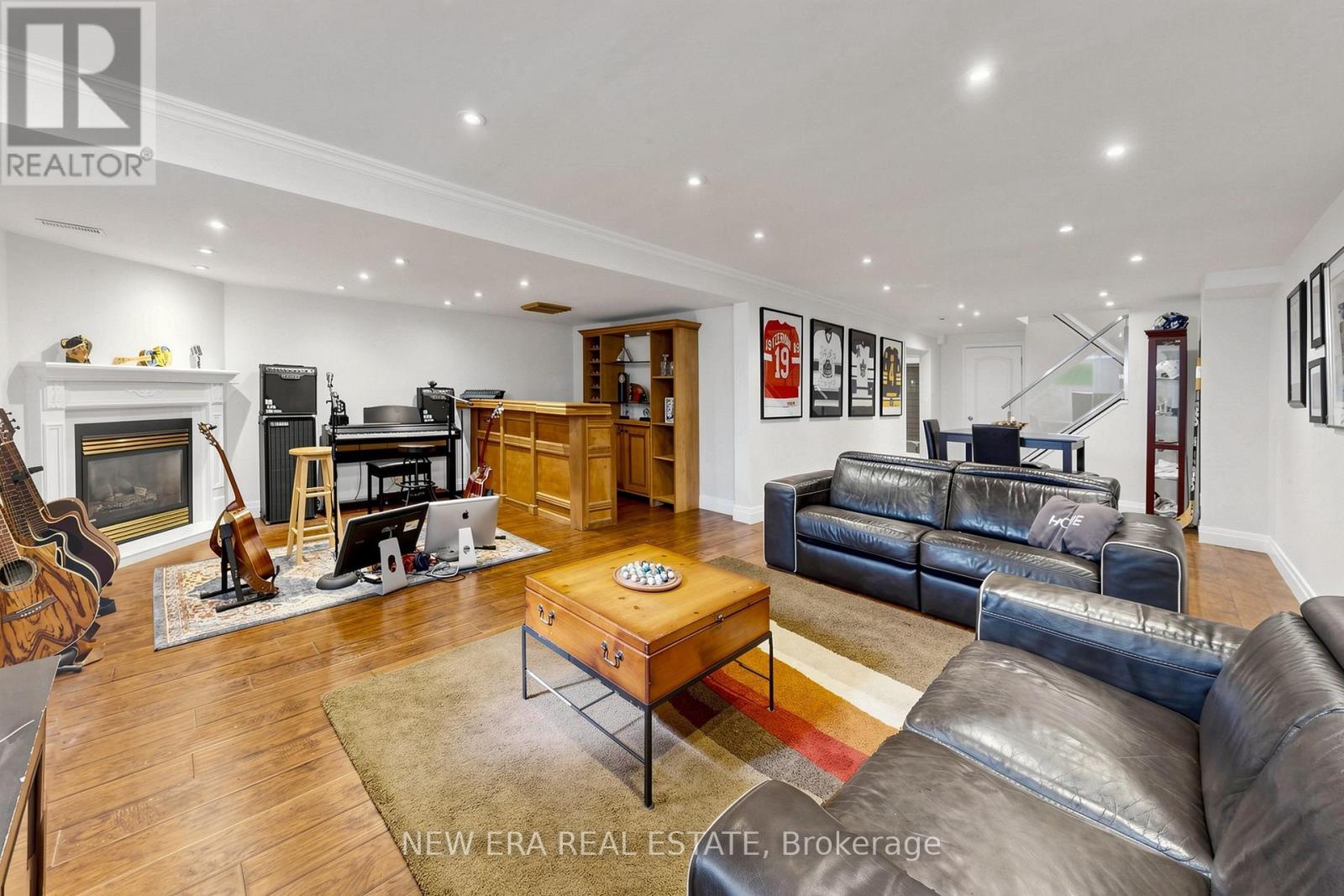 1423 BUNSDEN AVENUE - Image 35