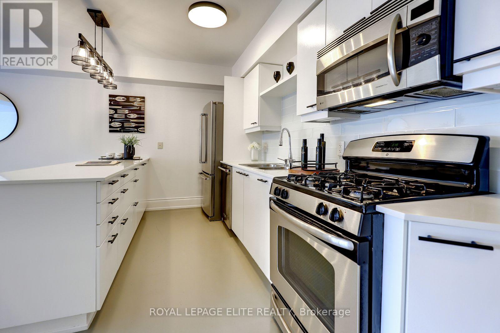 #405 437 RONCESVALLES AVENUE - 20