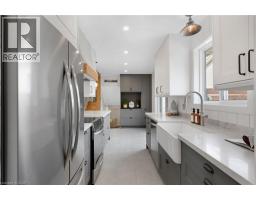 477 Kingscourt Drive Unit# B, Waterloo, ON N2K2X9 Photo 16
