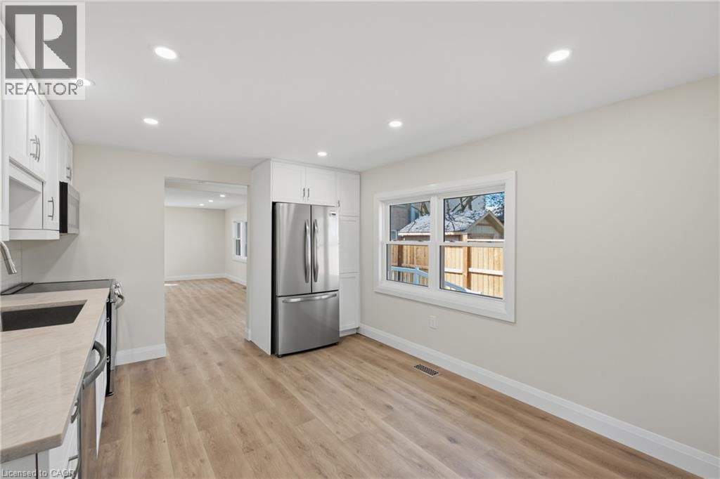 116 DUFFERIN Street - 20