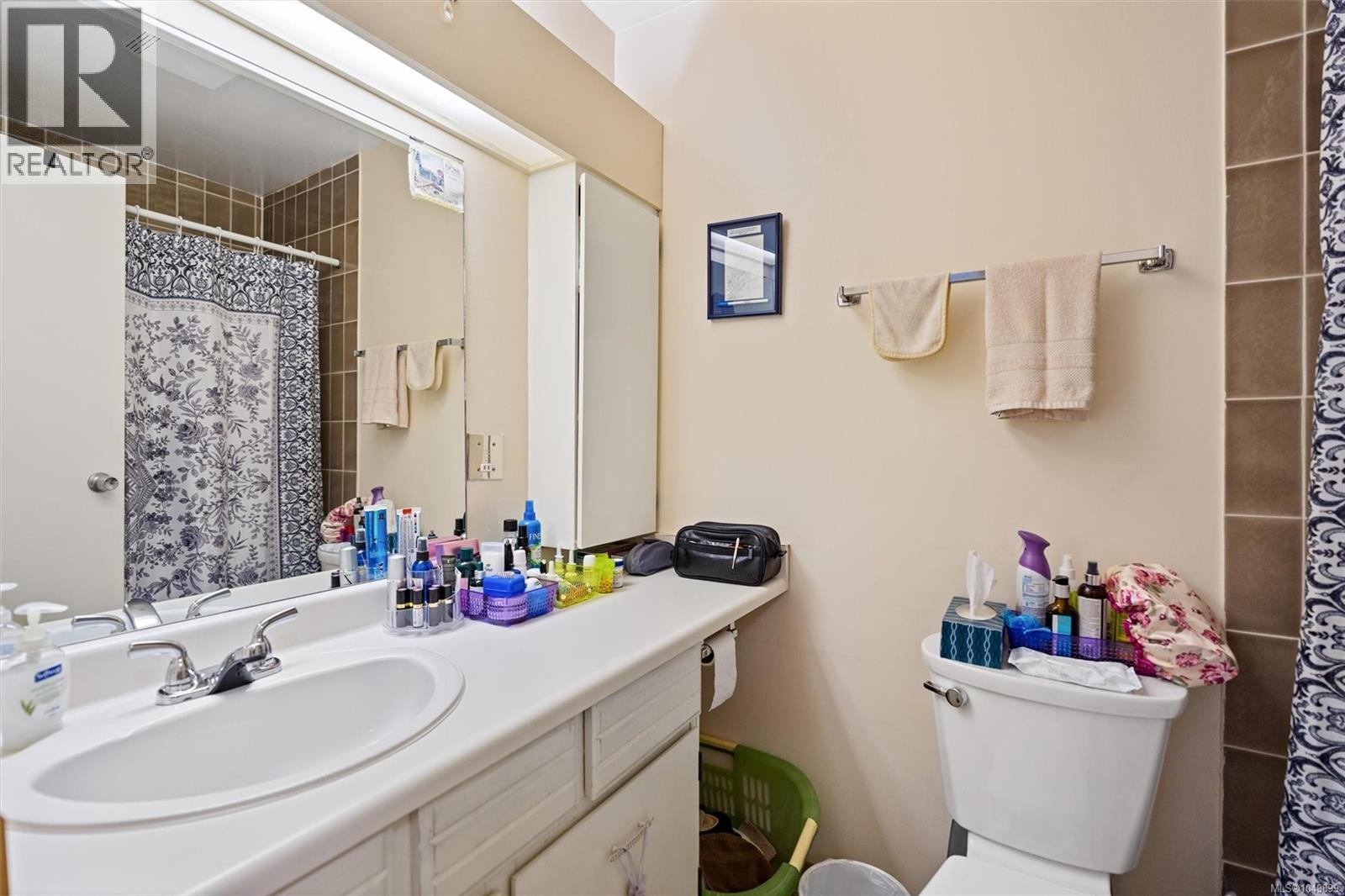 309 105 Gorge Road East, Victoria