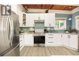 4pc Ensuite bath - 2475 Dunsmuir Road, Kelowna, BC V1W2V2 Photo 7