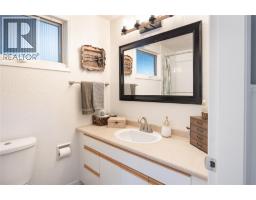 2475 Dunsmuir Road, Kelowna, BC V1W2V2 Photo 14