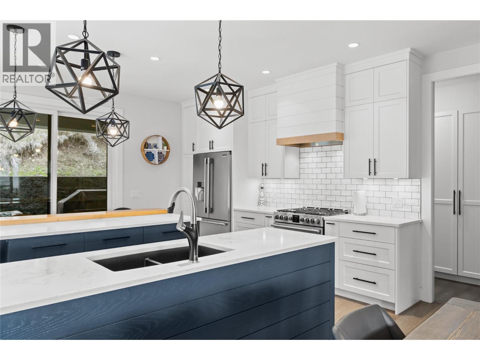  876 Boynton Place, Kelowna