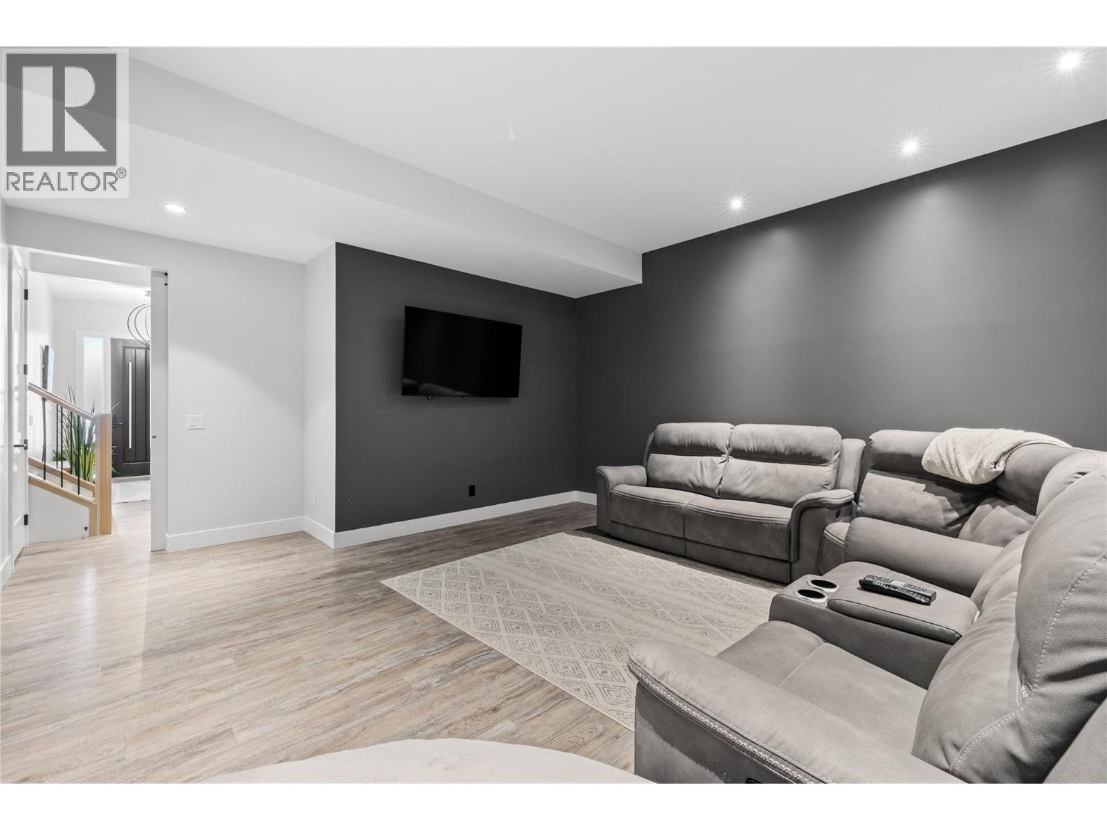  876 Boynton Place, Kelowna
