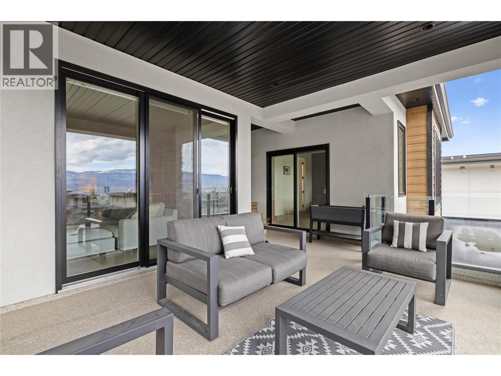  876 Boynton Place, Kelowna