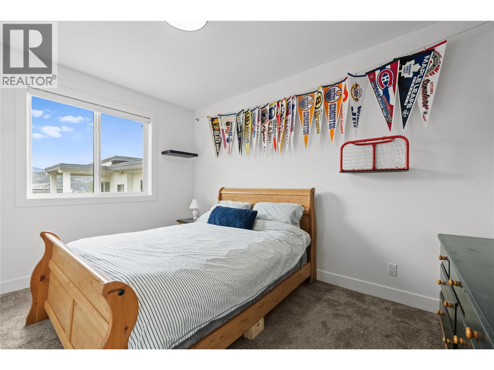  876 Boynton Place, Kelowna