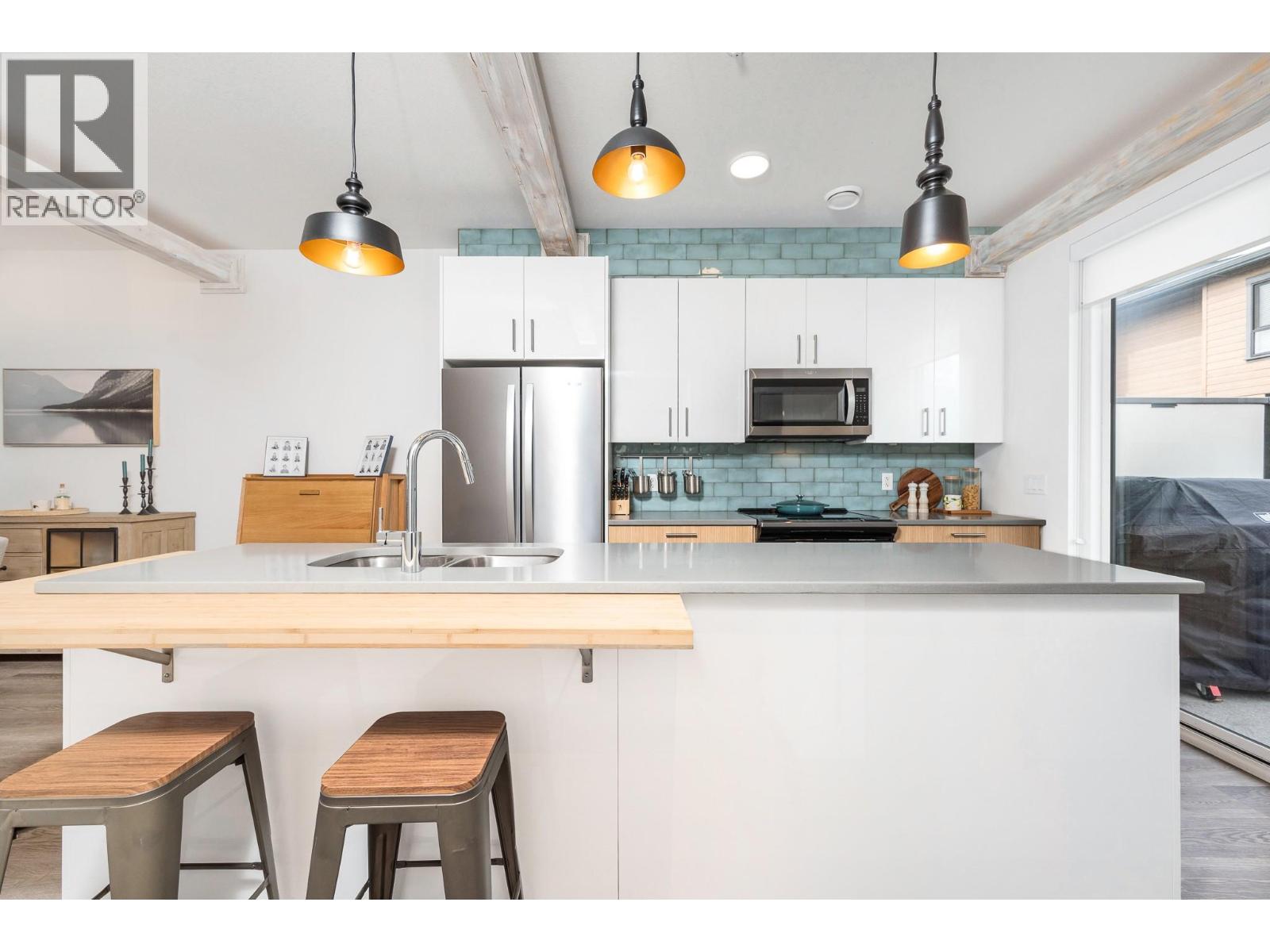 11581 Rogers Road Unit# 402, Lake Country