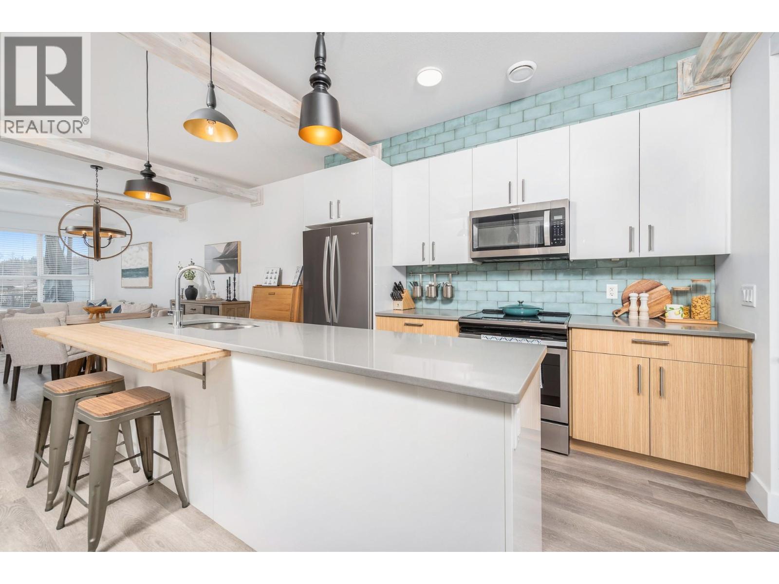 11581 Rogers Road Unit# 402, Lake Country