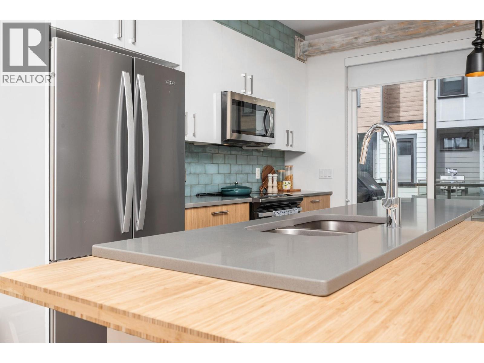 11581 Rogers Road Unit# 402, Lake Country