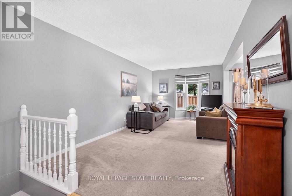 #20 2 ROYALWOOD COURT - 15
