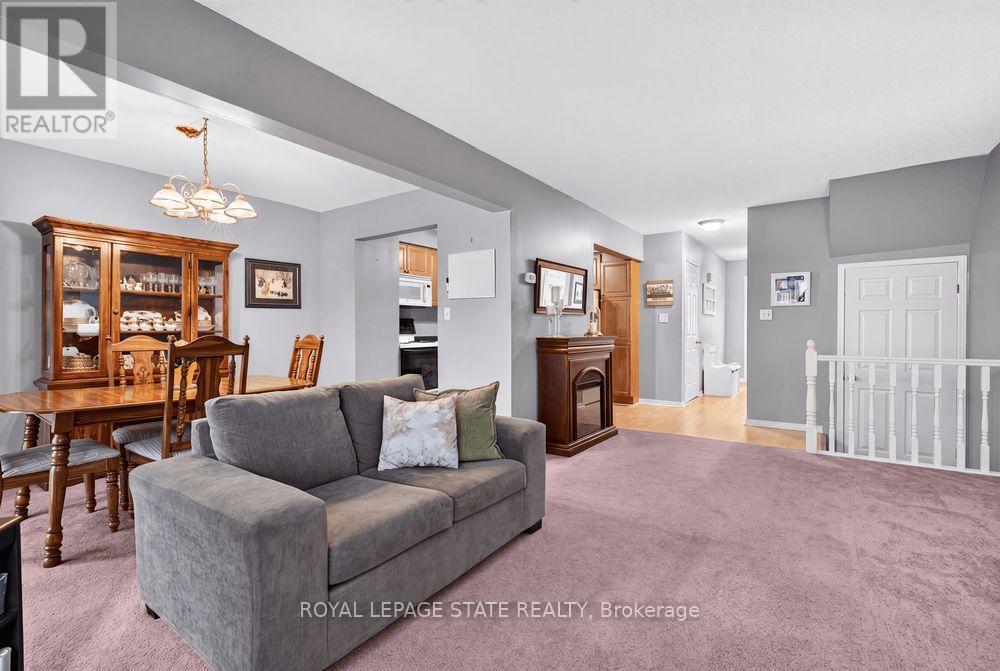 #20 2 ROYALWOOD COURT - 18