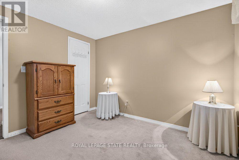 #20 2 ROYALWOOD COURT - Image 30