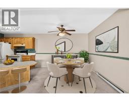 Full bathroom - 133 Winnipeg Street Unit# 204, Penticton, BC V2A6L2 Photo 6