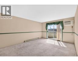 Full ensuite bathroom - 133 Winnipeg Street Unit# 204, Penticton, BC V2A6L2 Photo 7