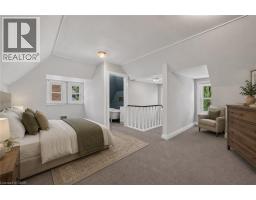 4pc Bathroom - 4 Forsyth Avenue N, Hamilton, ON L8S4E1 Photo 8