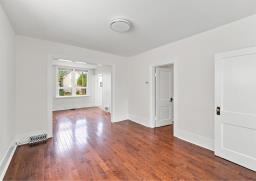 Recreation room - 216 Roger Street, Winnipeg, MB R2H1E1 Photo 7