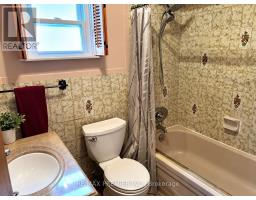 34 Rutherford Avenue, Toronto, ON M6M2C6 Photo 10