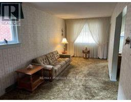 34 Rutherford Avenue, Toronto, ON M6M2C6 Photo 17