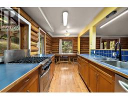 Kitchen - 135 Fairway Dr, Salt Spring, BC V8K1M6 Photo 7