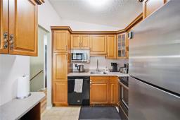 Recreation room - 39 Sanford Fleming Road, Winnipeg, MB R2C4L8 Photo 7