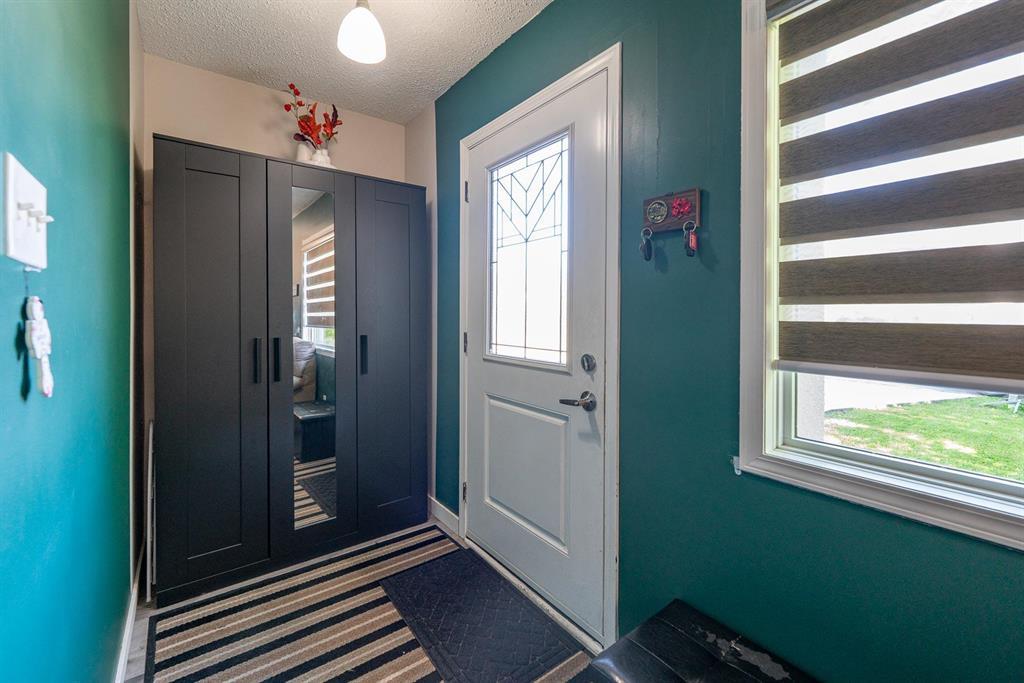 113 Berkshire Bay, Winnipeg, Manitoba, R2J2L9, Winnipeg, Manitoba — photo 3 of 5