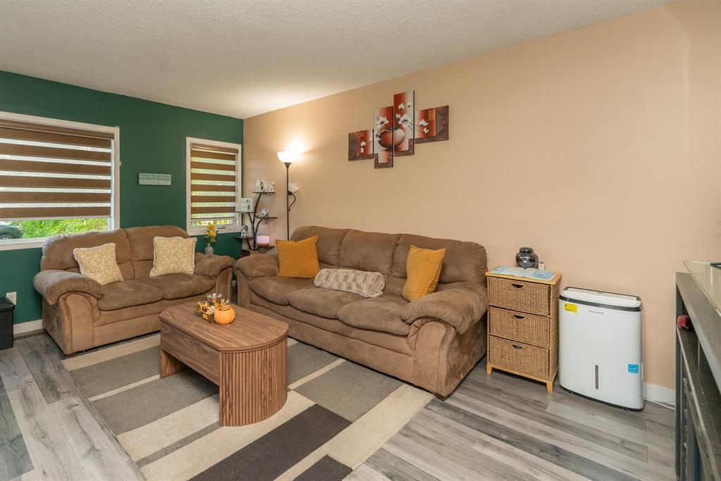 113 Berkshire Bay, Winnipeg, Manitoba, R2J2L9, Winnipeg, Manitoba — photo 5 of 5