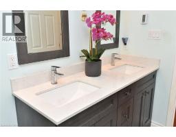 34 Howard Boulevard, Waterdown, ON L8B0G3 Photo 32