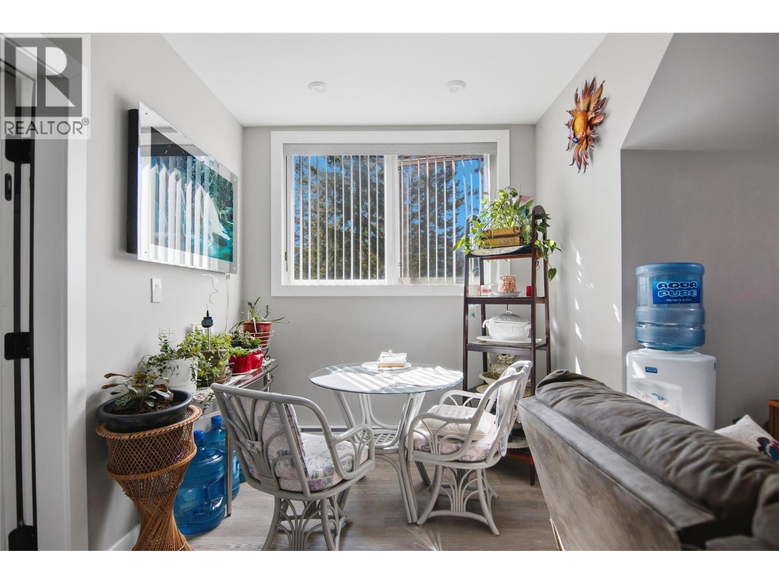 6560 FAWNHILL Road - 56