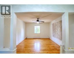 Living room - 745 Bridge, Bathurst, NB E2A1W9 Photo 10