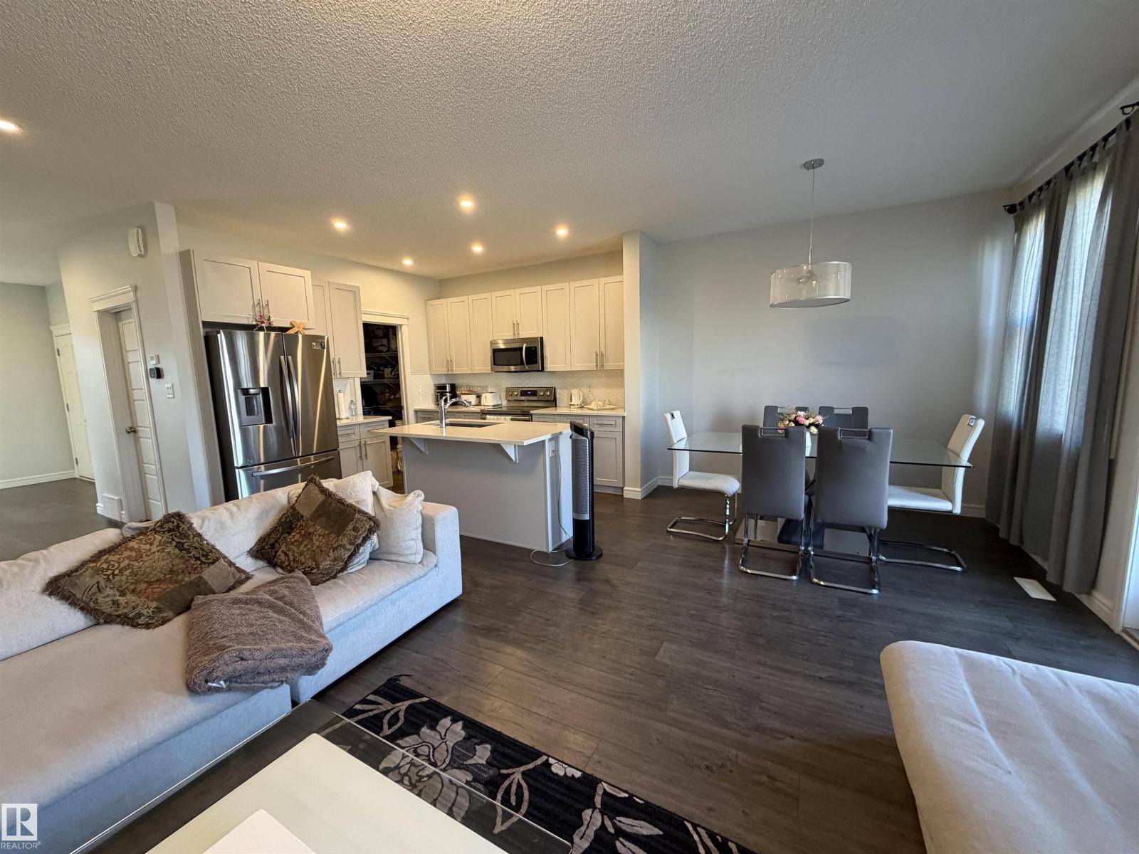 2628 DONAGHEY CR SW - 4