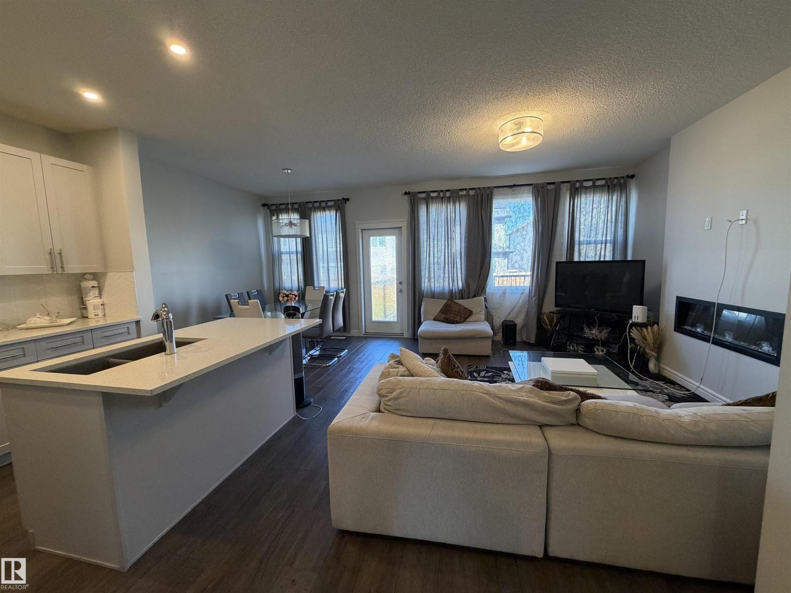 2628 DONAGHEY CR SW - 6