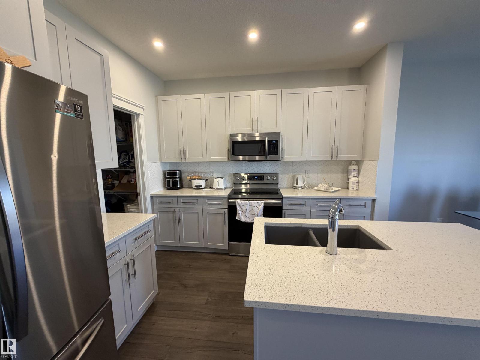 2628 DONAGHEY CR SW - 7
