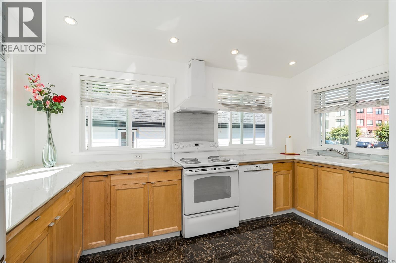 471 Selby St, Nanaimo — photo 30