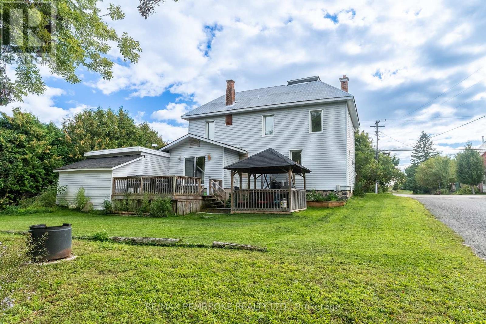 2001 FORESTERS FALLS ROAD - Image 36