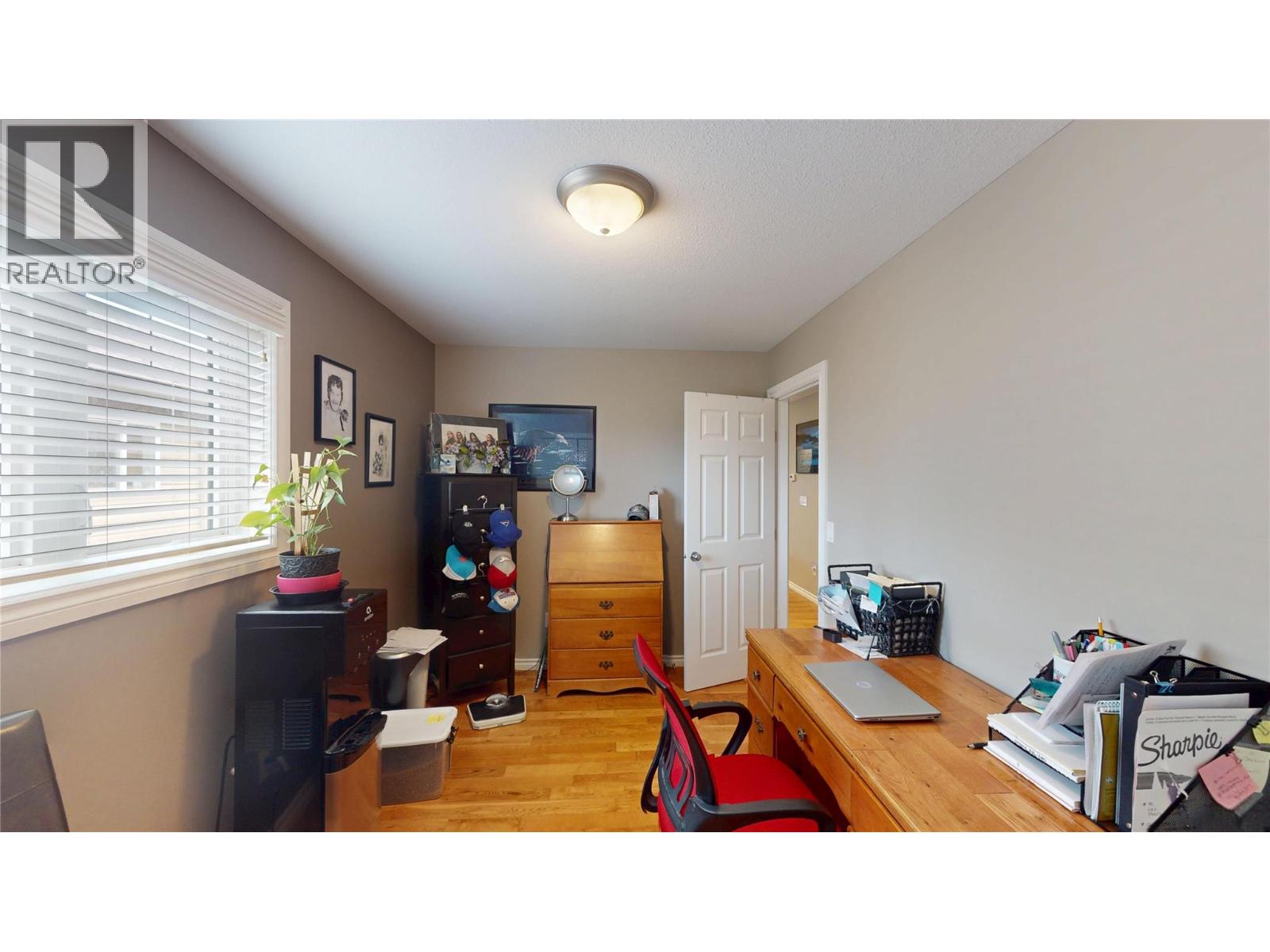 19 of 39 - 1861 Kelowna Crescent N Unit# A