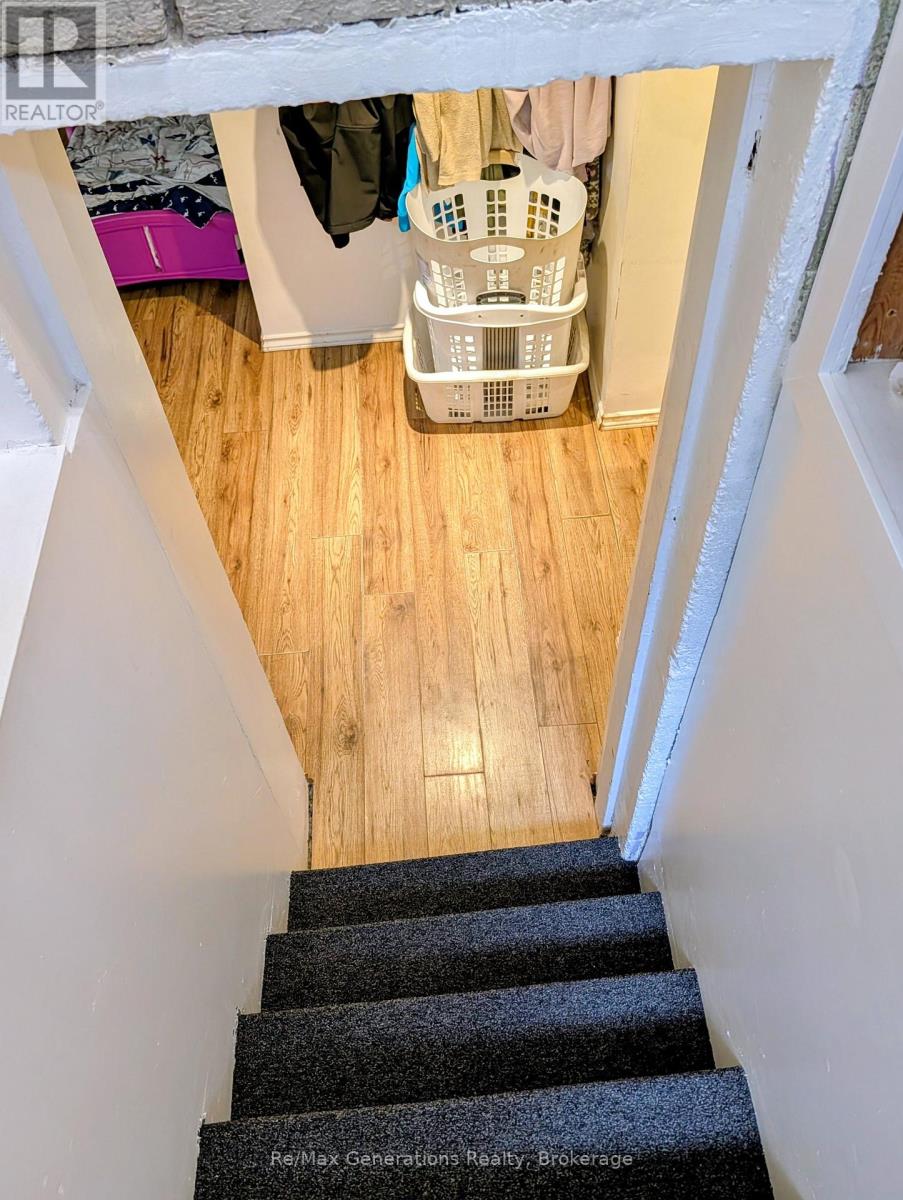 226 HAROLD STREET N - 16