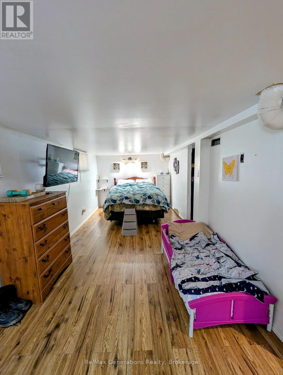 226 HAROLD STREET N - Image 18