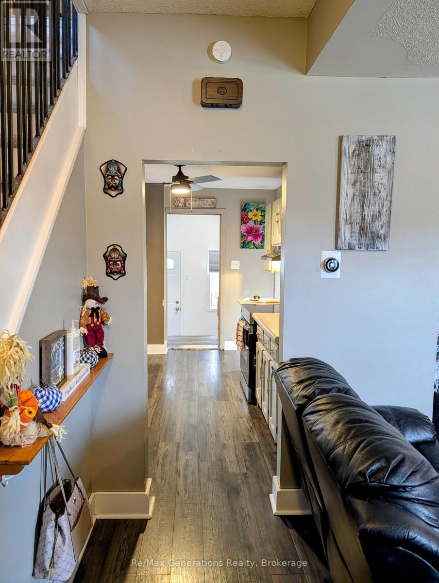 226 HAROLD STREET N - Image 4