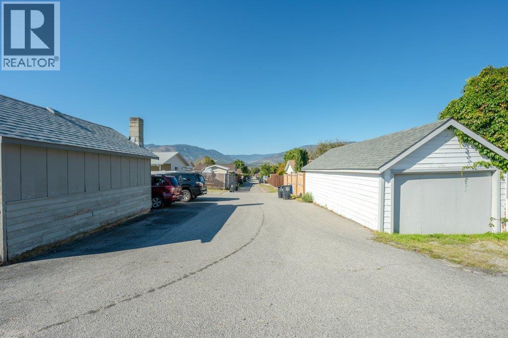 584 Edna Avenue, Penticton