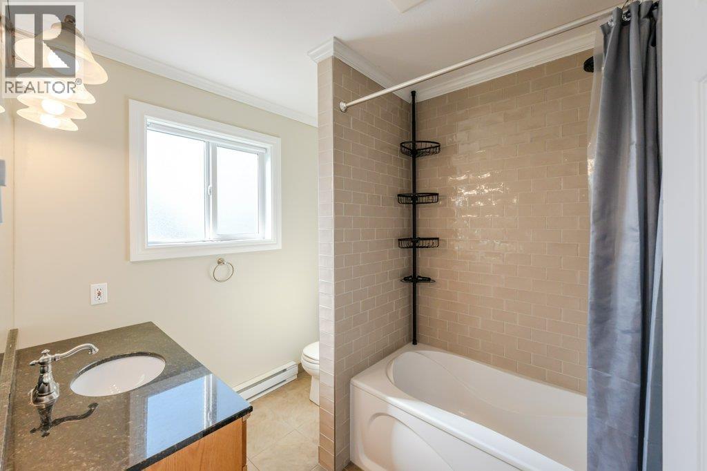 584 Edna Avenue, Penticton