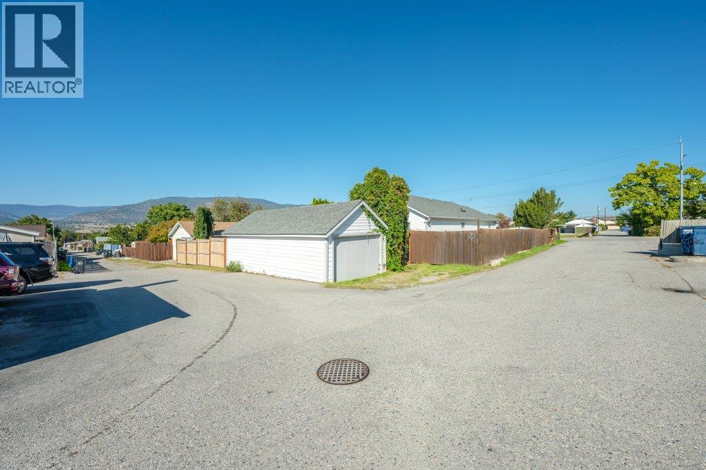 584 Edna Avenue, Penticton