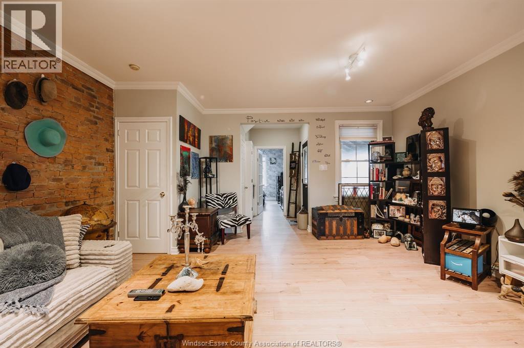 753 Walker ROAD - 12