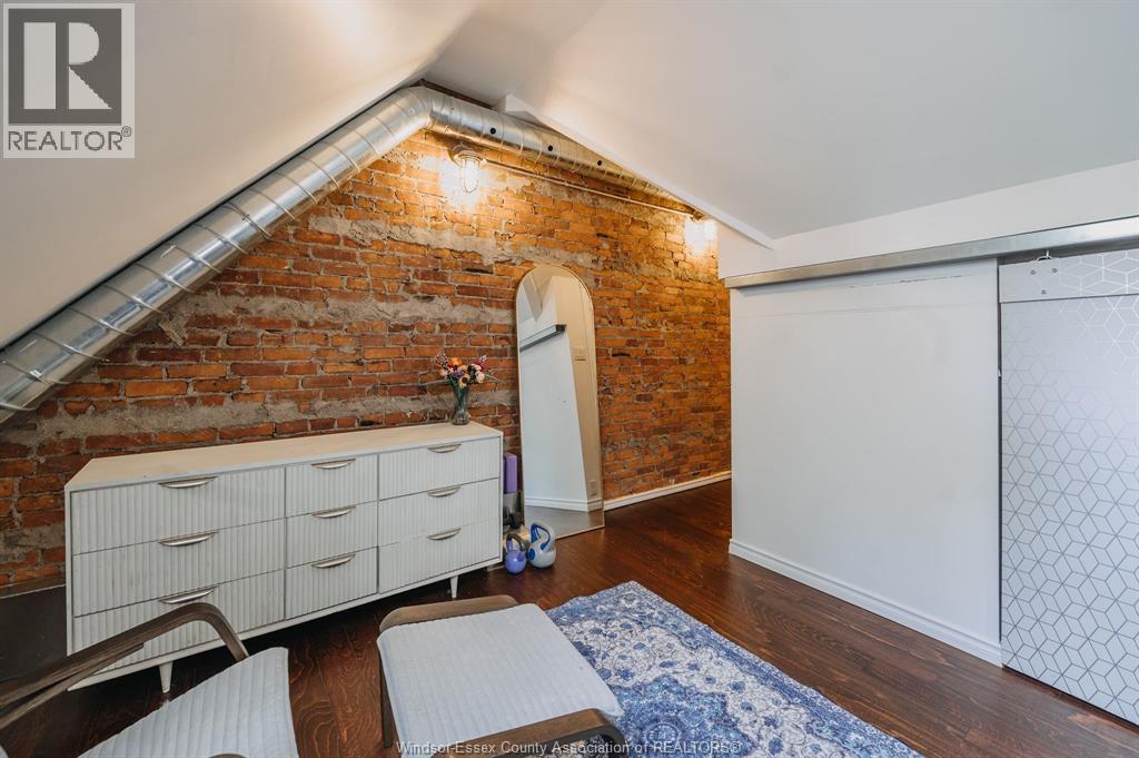753 Walker ROAD - 22