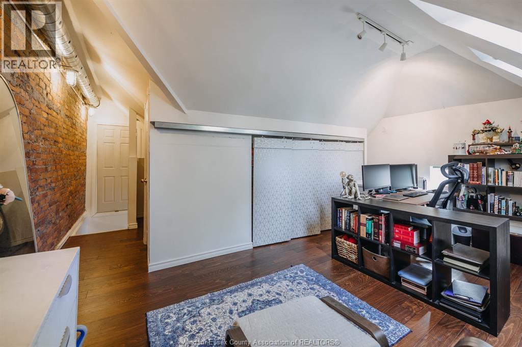 753 Walker ROAD - 23
