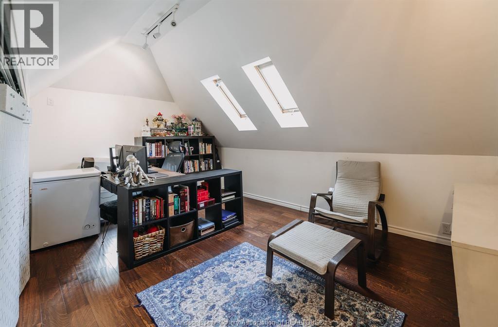 753 Walker ROAD - 24