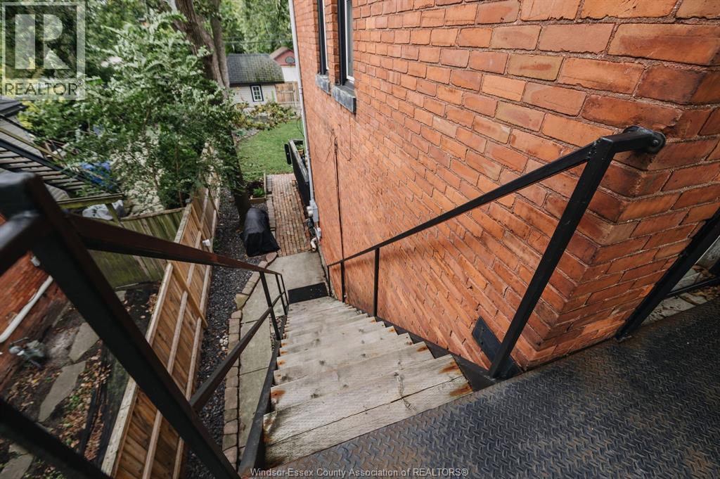 753 Walker ROAD - 29
